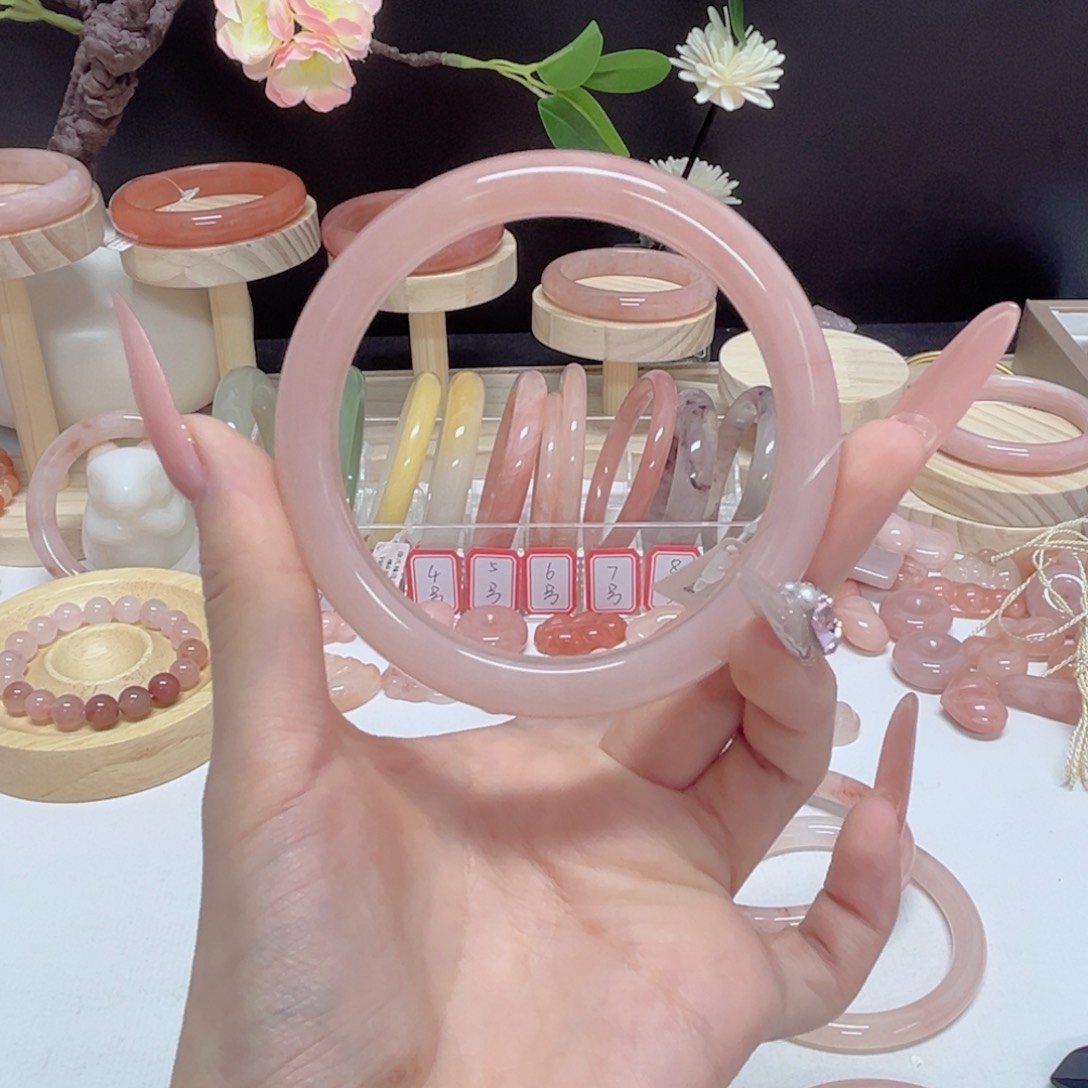 未镶嵌手镯石英质玉月*