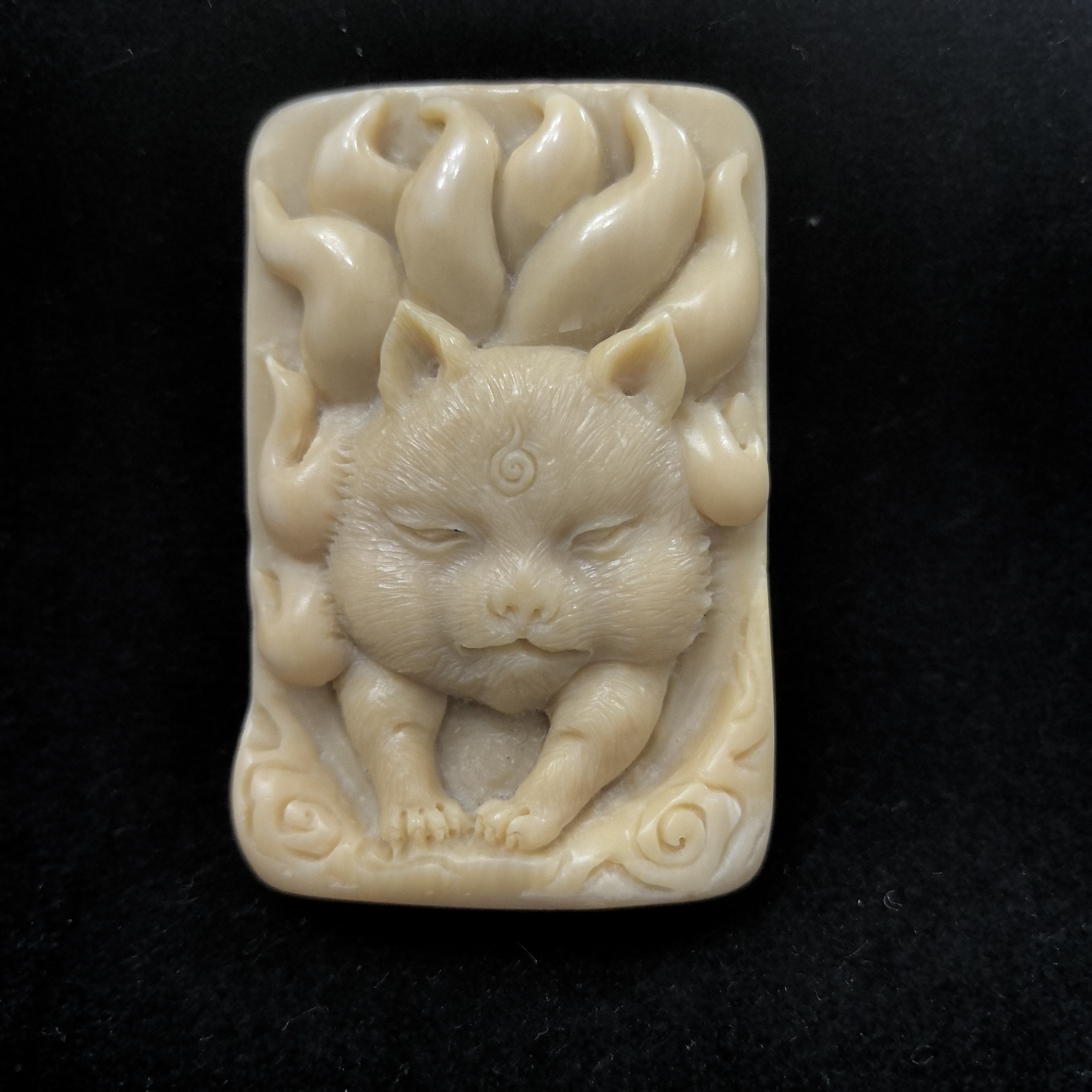 九尾狐特色料猛犸牙吊坠牌子 支持鉴定 假一罚十 鬼Q文玩