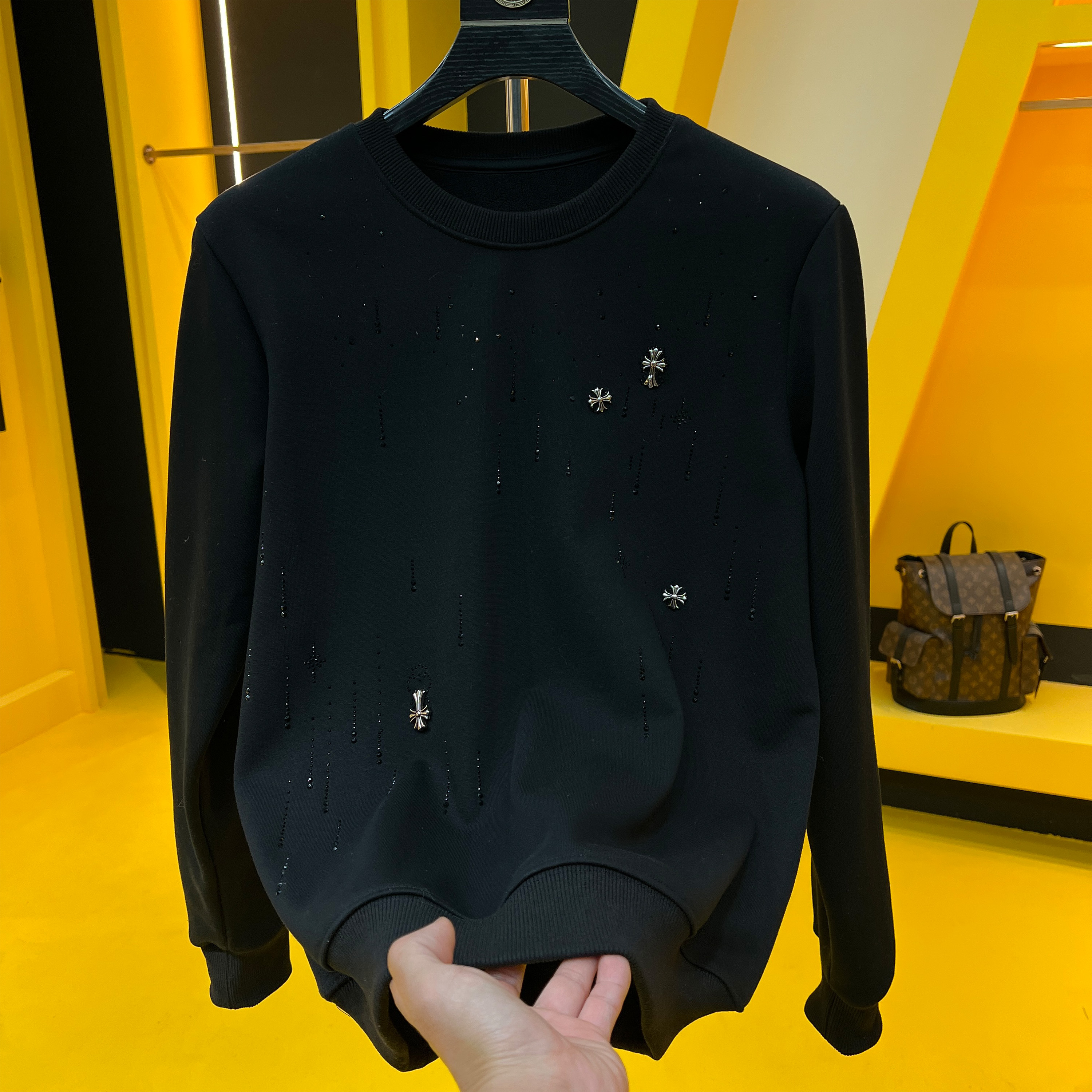 8855# 秋冬加绒加厚长袖卫衣百搭黑色圆领套头