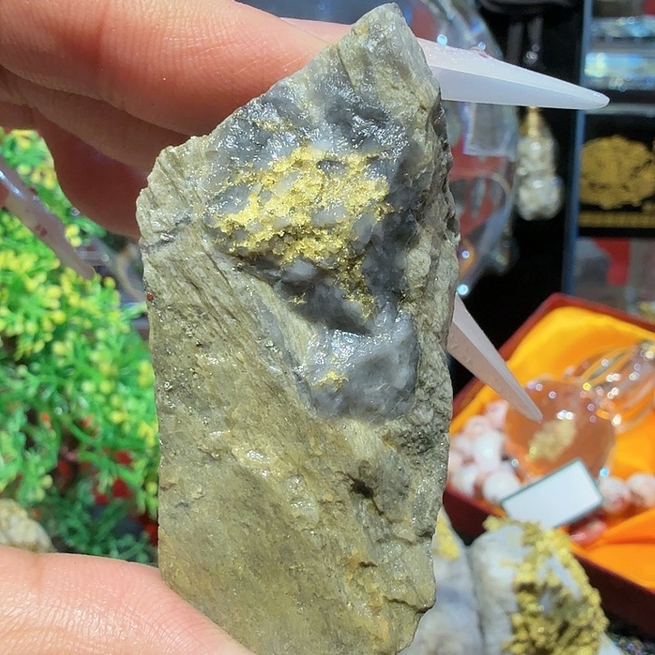 45.7g聚金阁天然明金矿标