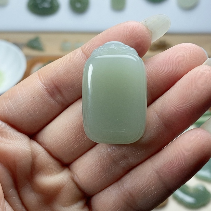 【闪购商品】颈饰未镶嵌和田玉