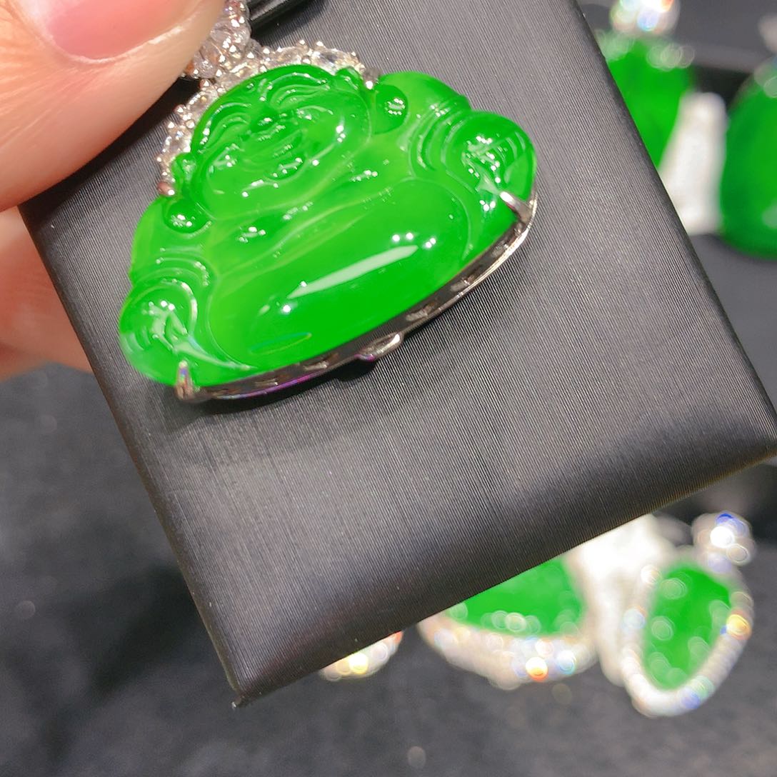 颈饰银S925镶嵌翡翠000007