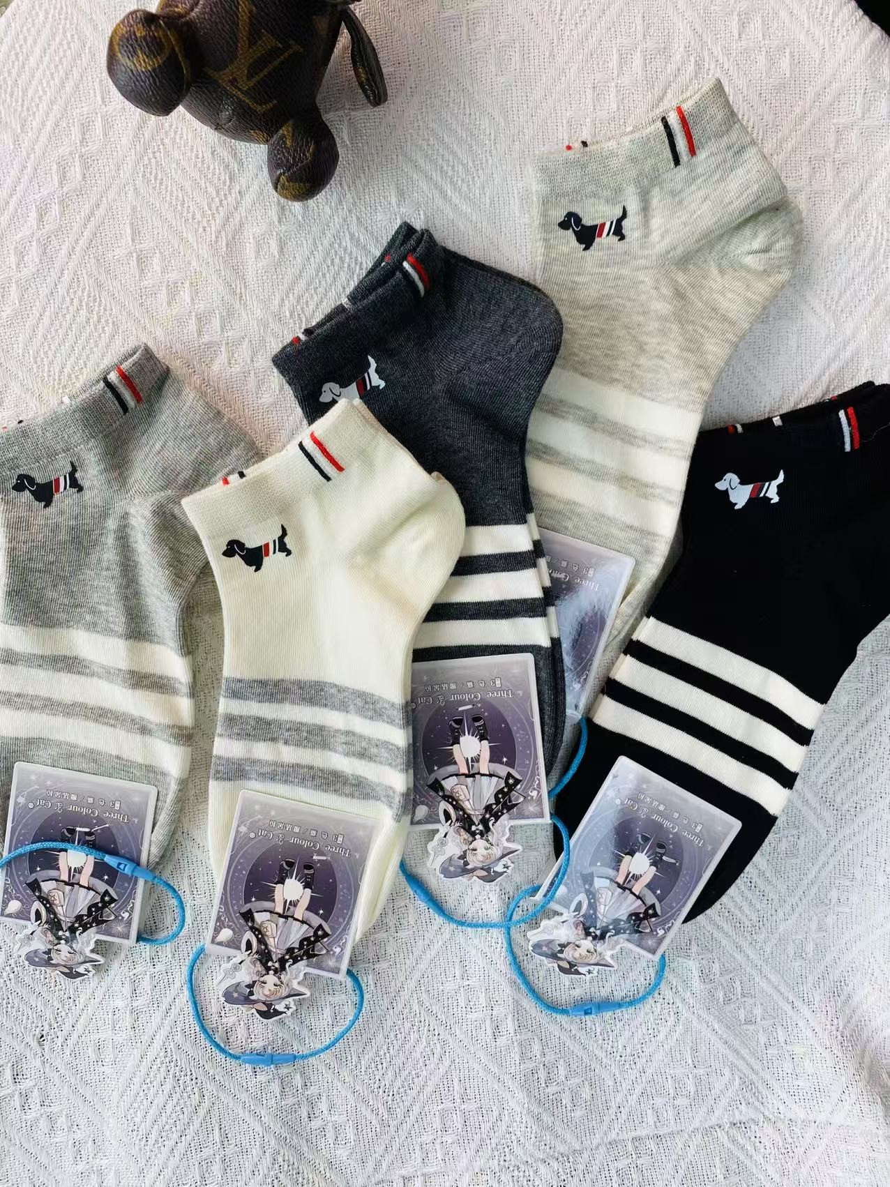 足户(直播链接)夏季中性运动风常规款植绒短袜百搭学生印花时尚