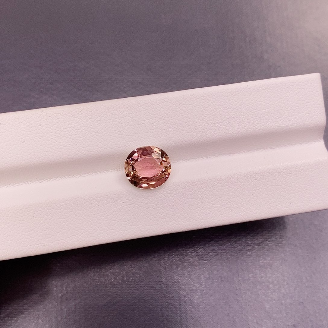 未镶嵌裸石碧玺3.48克拉