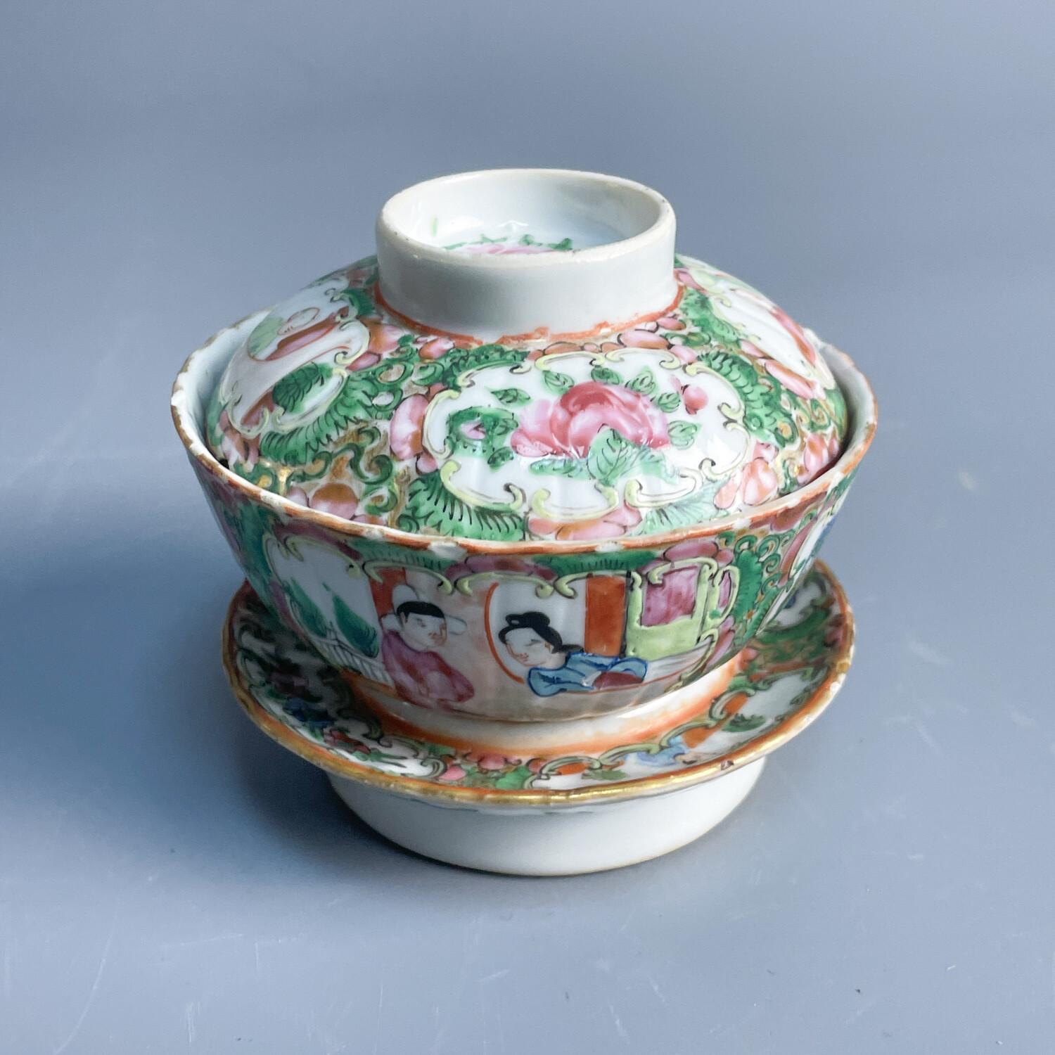 M25KP002706 - 晚清 广彩开窗人物花鸟纹三才盖碗9