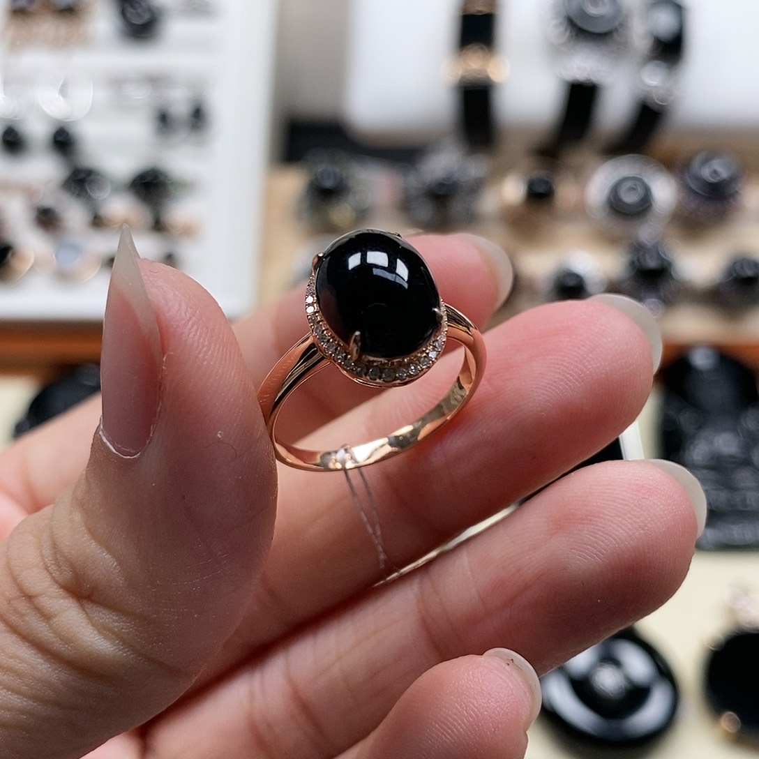 翡翠18K金镶嵌戒指墨翠