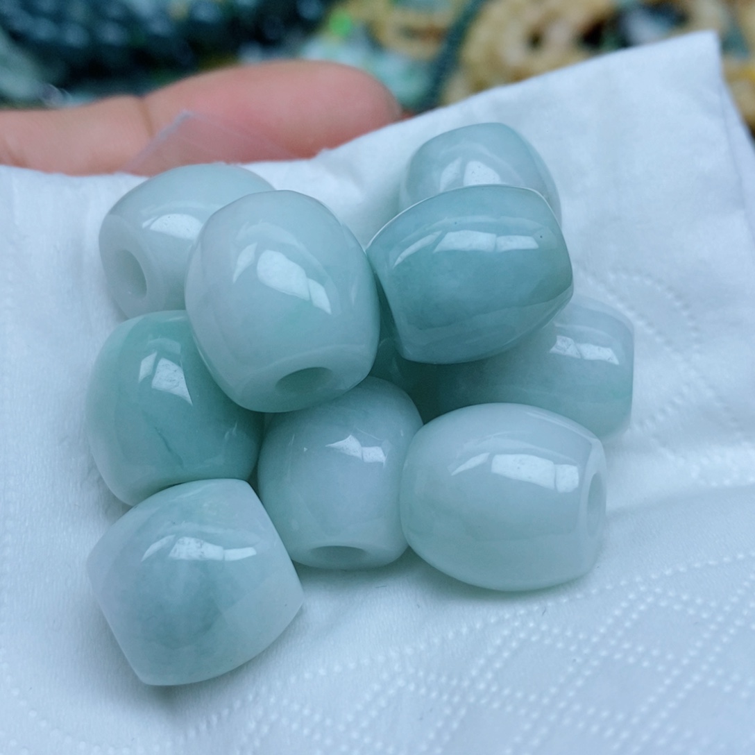 翡翠未镶嵌颈饰翡翠批发