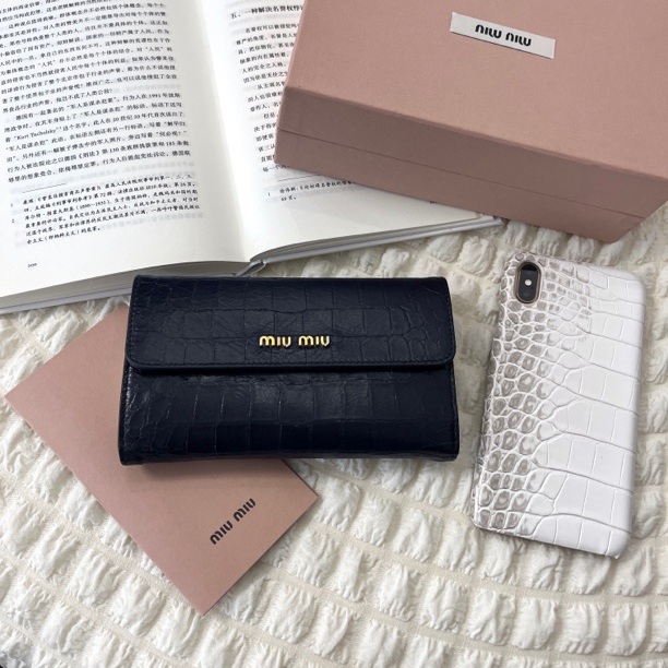 95新 MIU MIU/缪缪 95新Miumiu午夜蓝钱包鄂压大全套94403