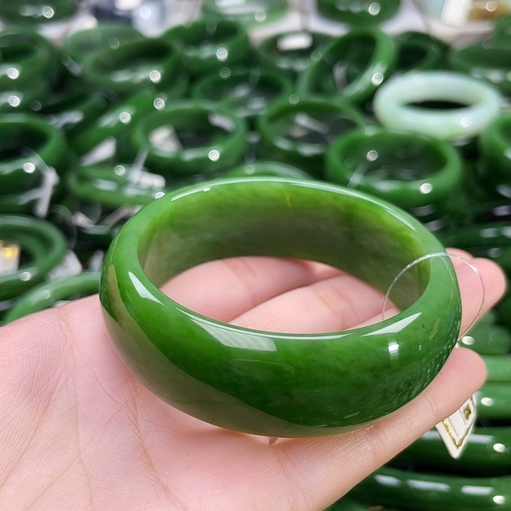 未镶嵌手镯和田玉（碧玉）