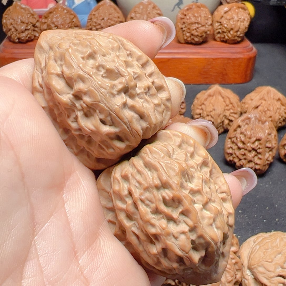 文玩核桃把件笑**雨鸡心手把件