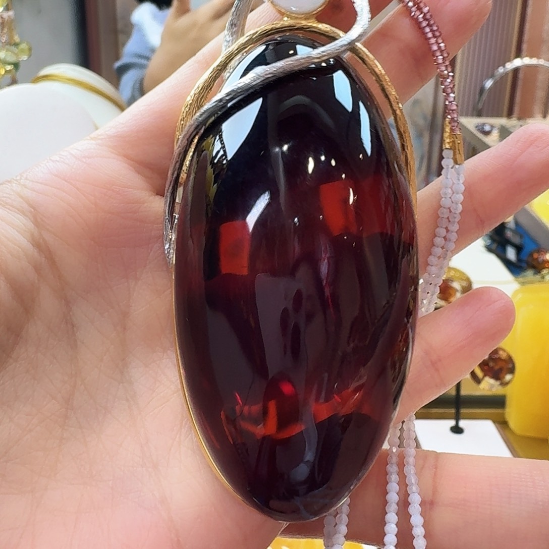 琥珀未镶嵌颈饰吊坠