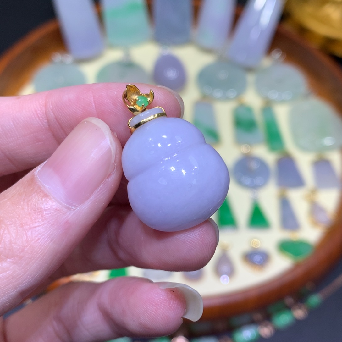 翡翠吊坠(不含链)18K金镶嵌