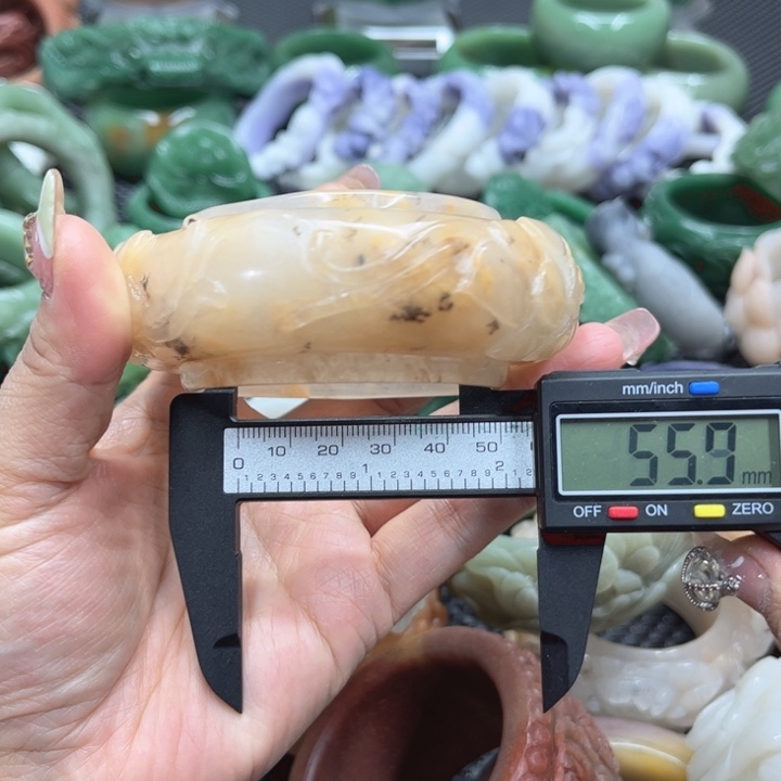 石英质玉手镯未镶嵌