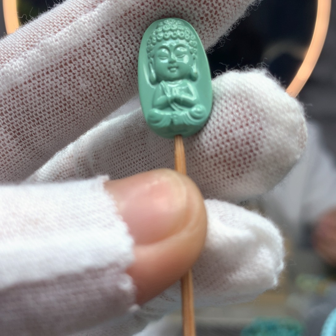 绿松石未镶嵌挂件