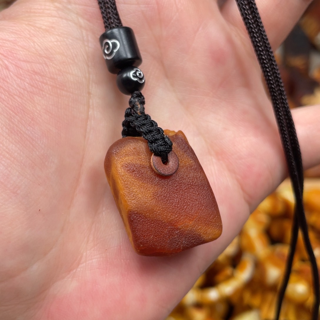 蜜蜡珠宝奇石未镶嵌