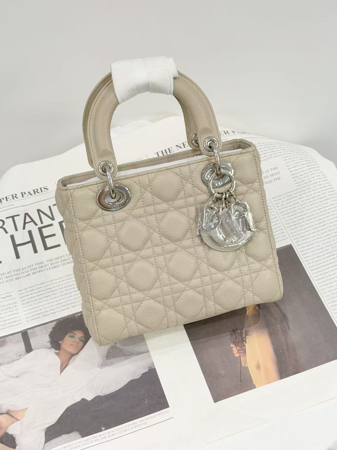未使用 DIOR/迪奥 【25年新品荔枝皮】lady 四格戴妃沙色 大全套 