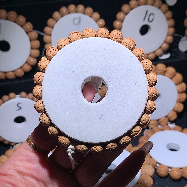 桃核手串野生金豆