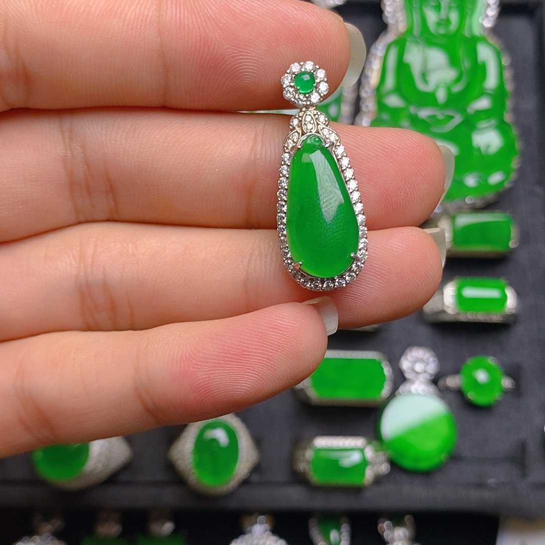 翡翠银S925镶嵌吊坠(赠链)吊坠