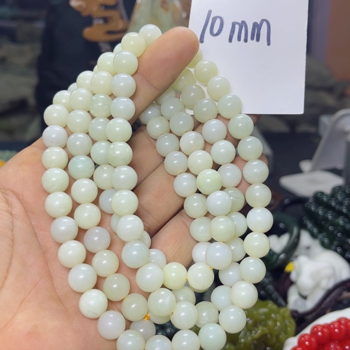 蛇纹石玉项链未镶嵌