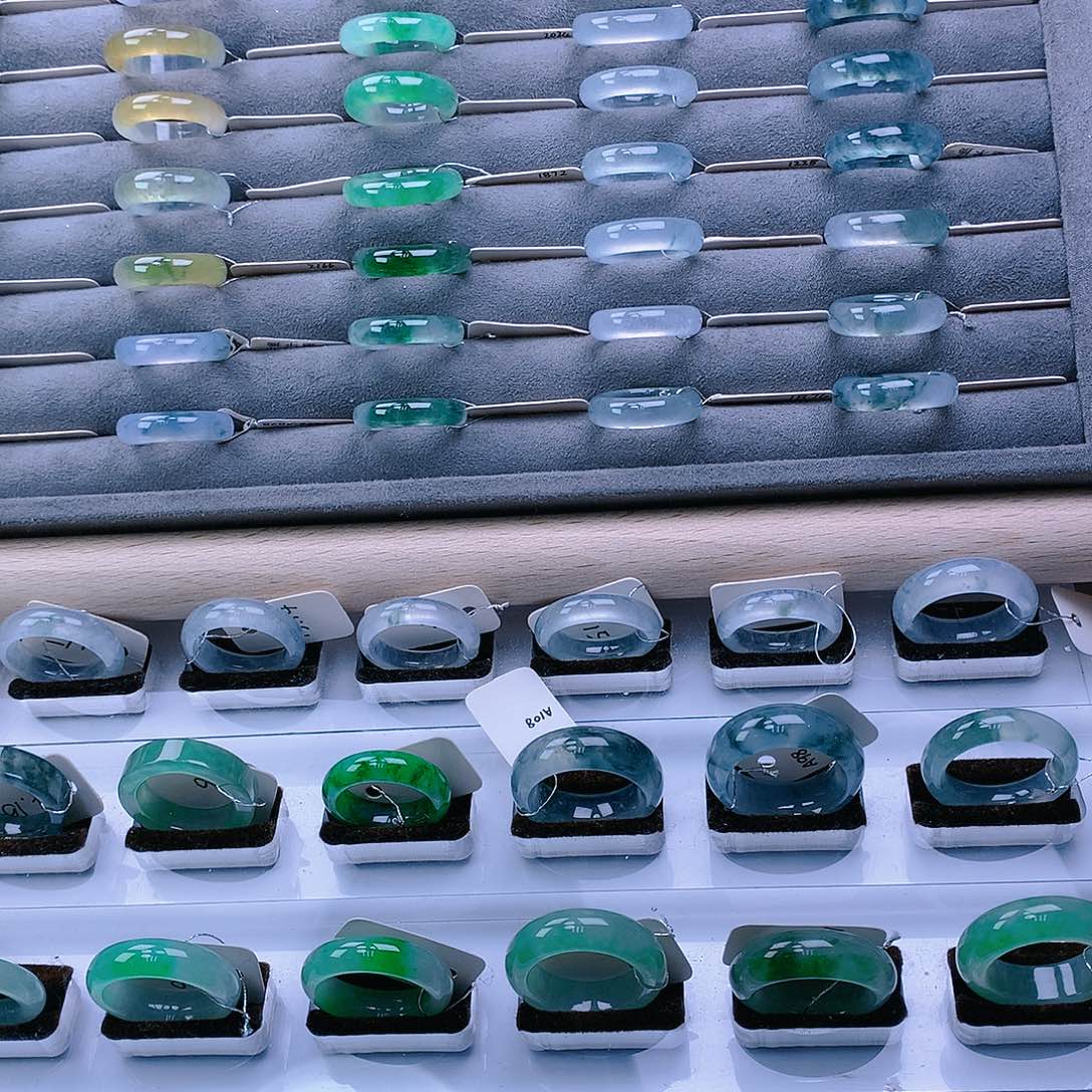 翡翠戒指未镶嵌翡翠