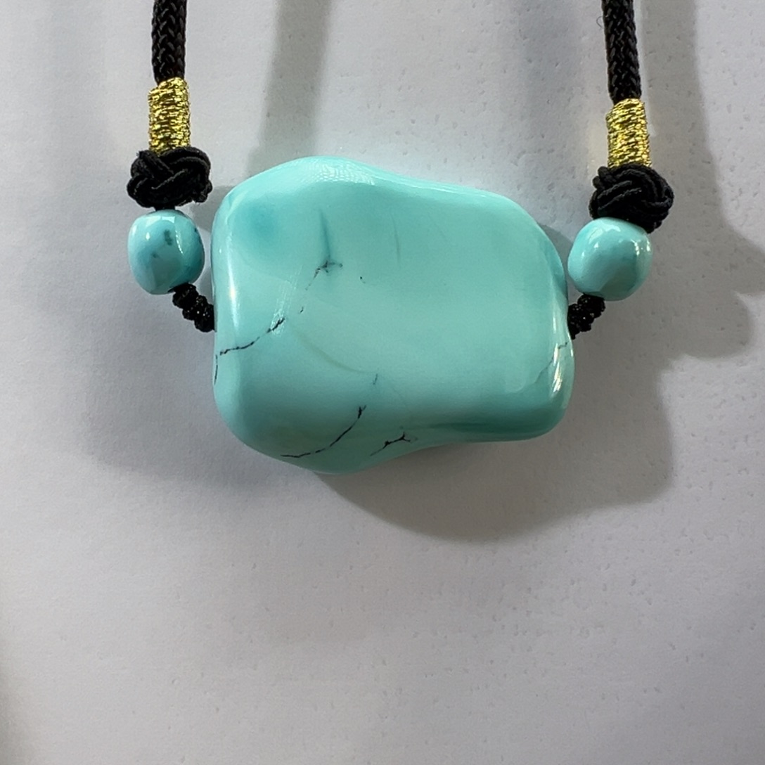 绿松石未镶嵌挂件