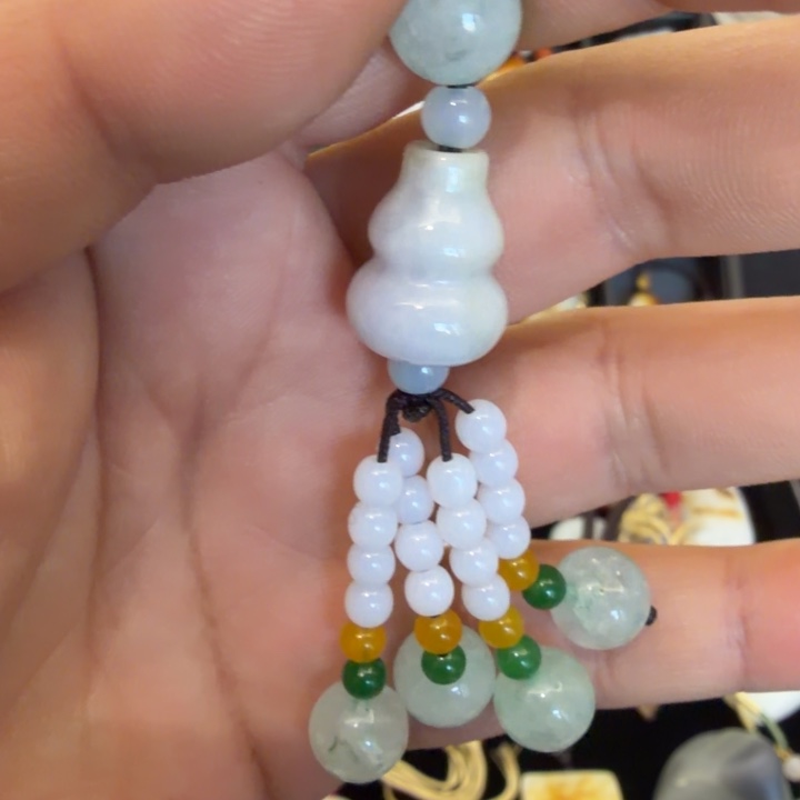 锅***仔和田玉未镶嵌挂件