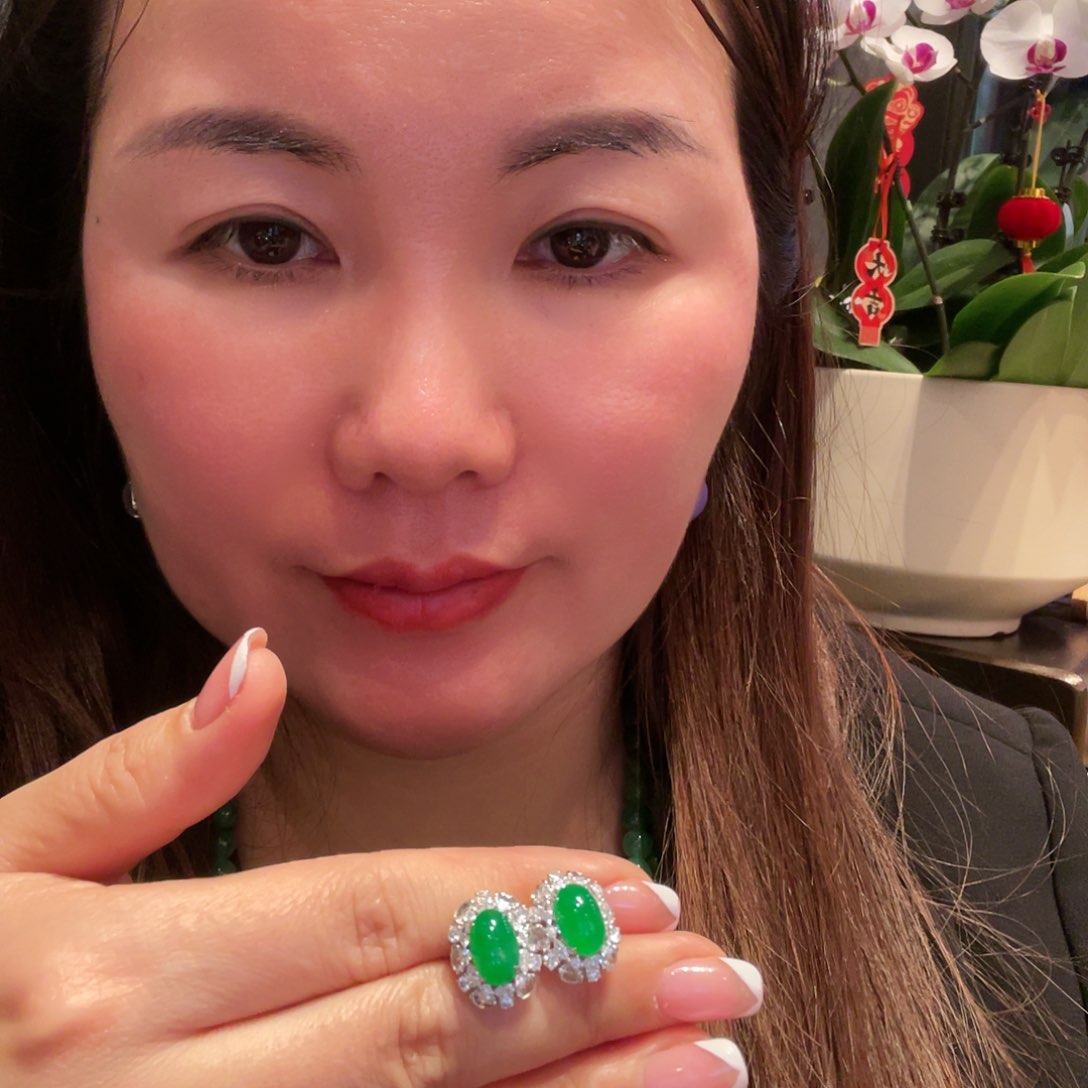 翡翠耳饰18K金镶嵌缅甸翡翠阳绿耳钉