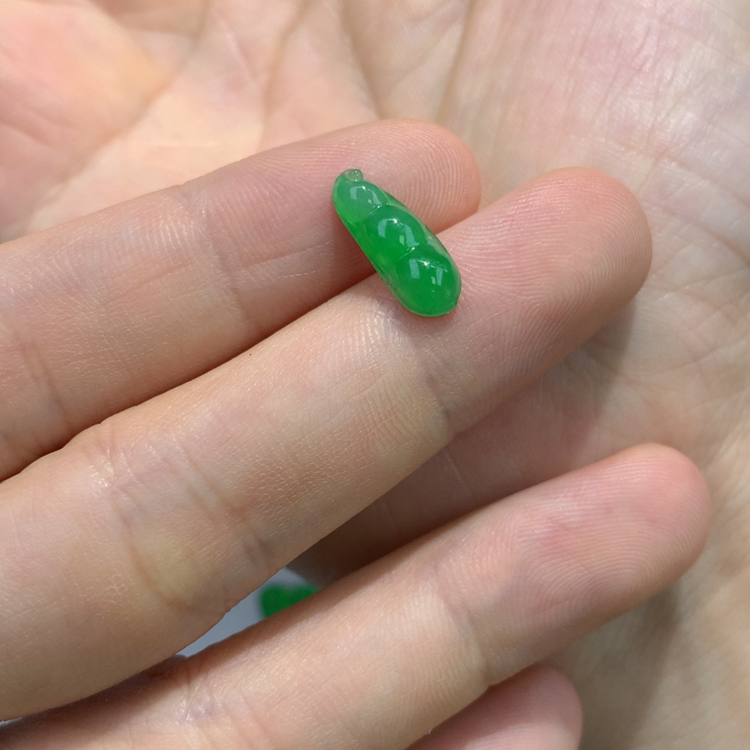 翡翠裸石翡翠豆子