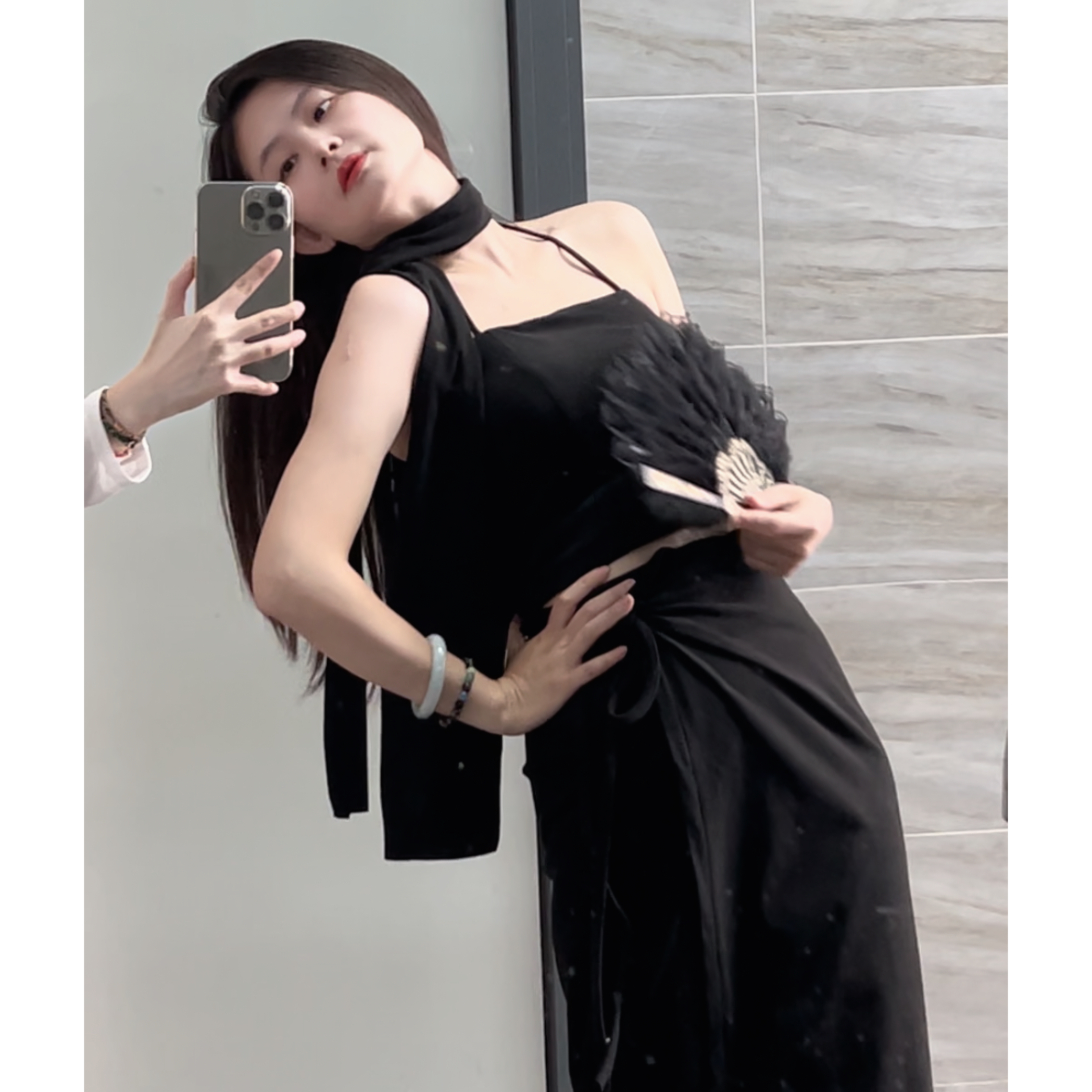 灰小猫 秋冬复古双面绒加厚挂脖抹胸肚兜上衣+一片半身裙套装女