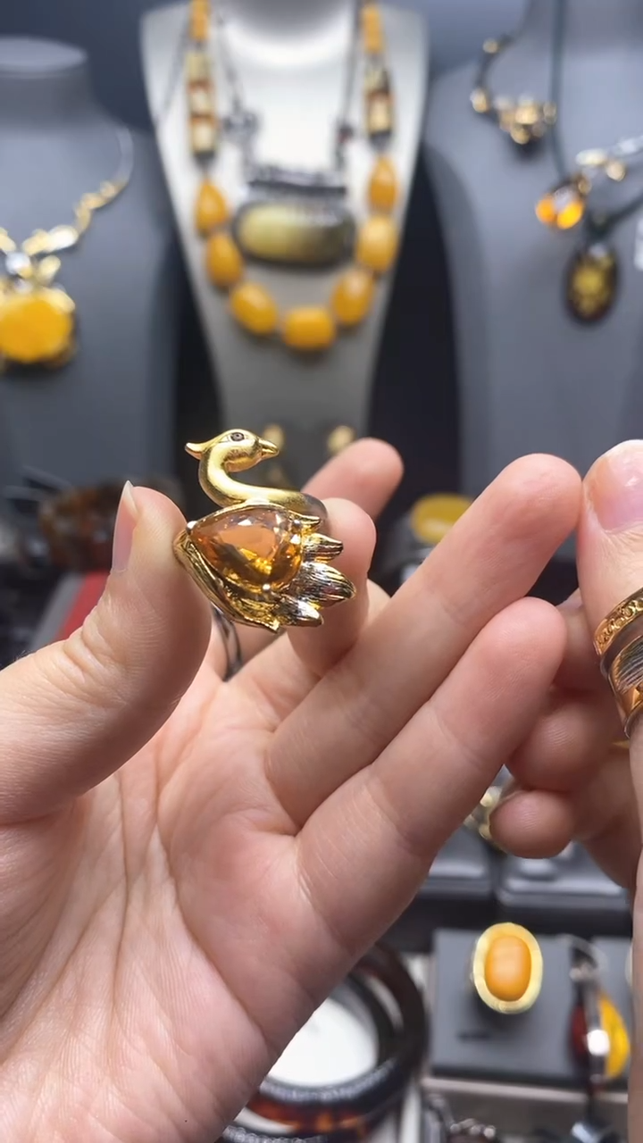【闪购商品】黄晶戒指银S925镶嵌暴力黄黄水晶戒指，意大利工