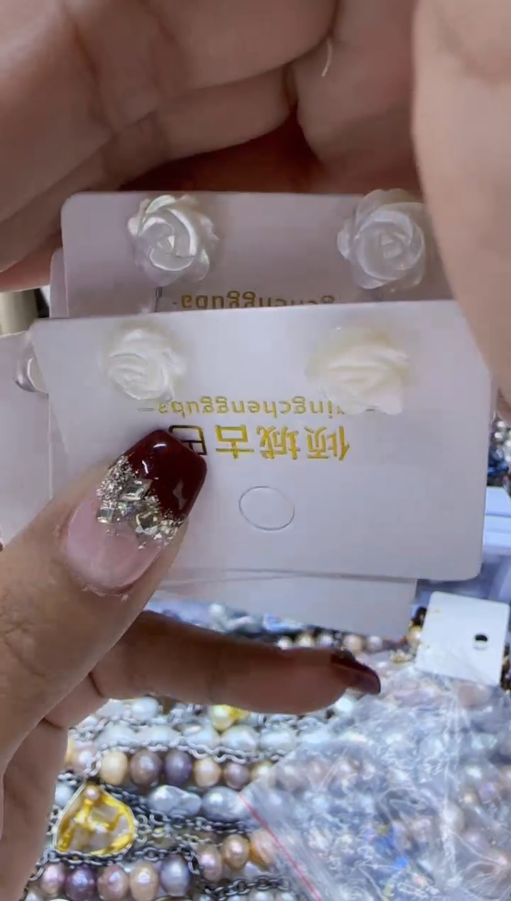 【闪购商品】淡水珍珠耳饰银S925镶嵌白花花耳钉19.36-19.9