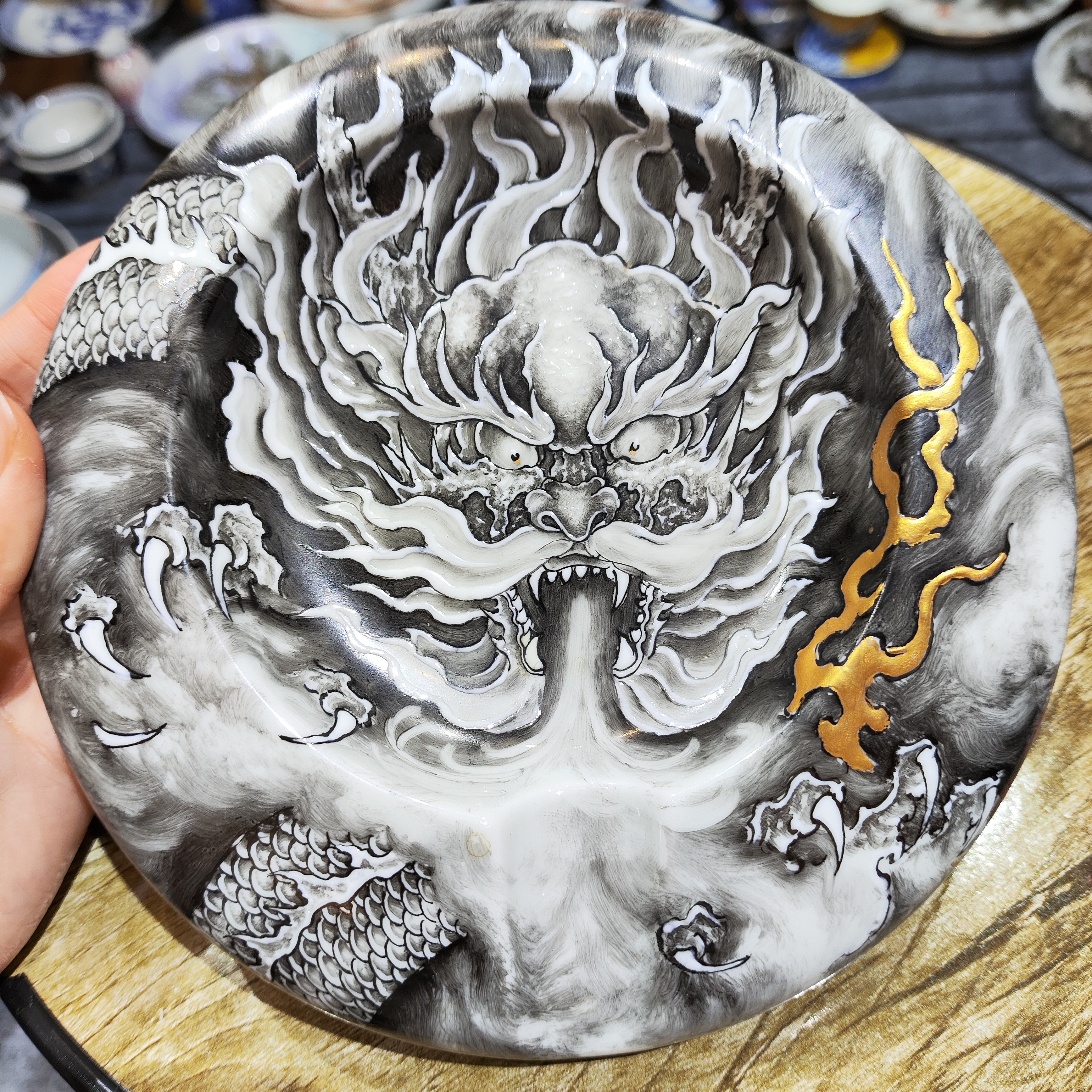 纯手工手绘精工墨龙陶瓷雪茄缸正面龙