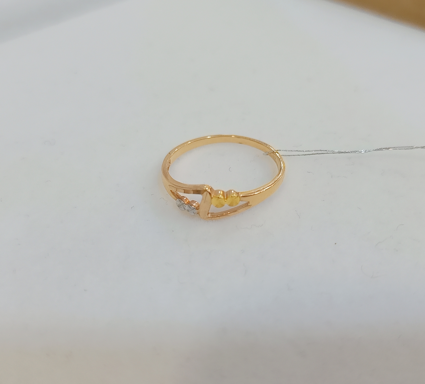 18k金戒指，时尚百搭气质款