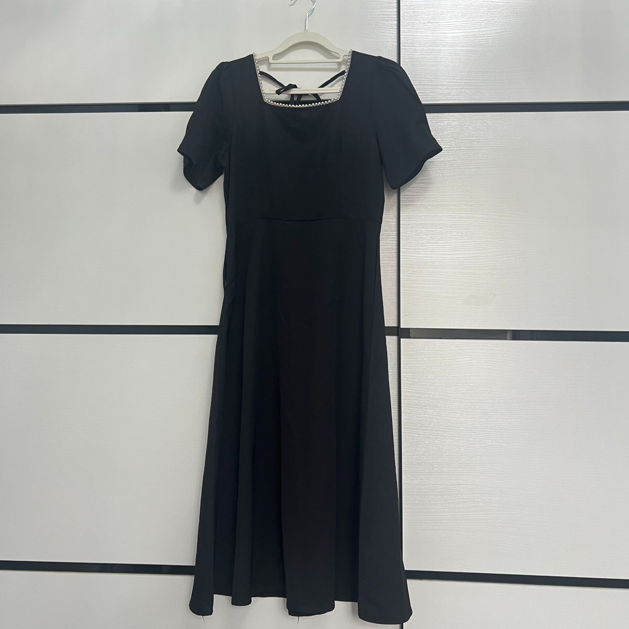 2024四季新品连衣裙显瘦气质优雅百搭款女士夏季时尚黑色简约