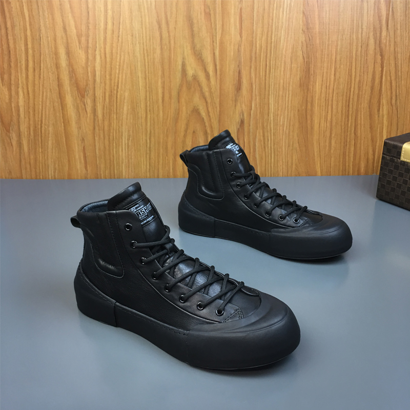 马丁靴男2025年秋冬季新款真皮男士高帮鞋百搭厚底黑色休闲鞋男鞋