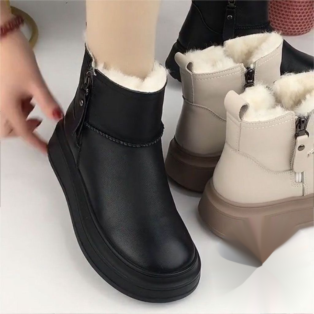 冬款女2023年冬季新款厚底百搭东北保暖防滑皮面短靴女