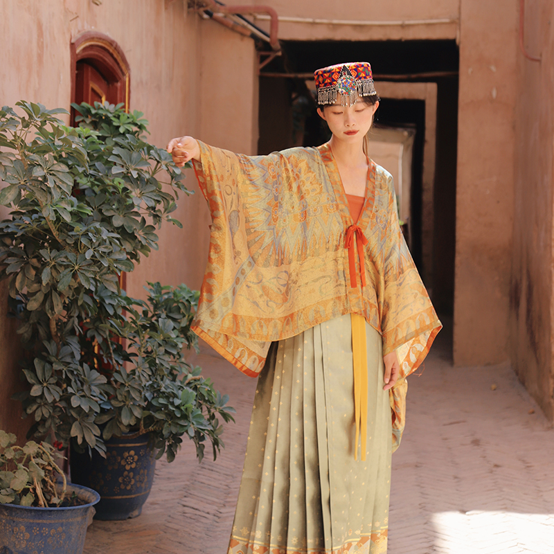 谜阿凰金丝织金莲花藻井唐制吴女背子轻薄透气金光闪闪宽松汉服