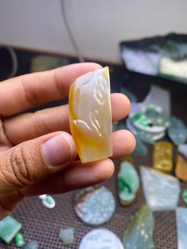 缅甸天然翡翠，种老水润