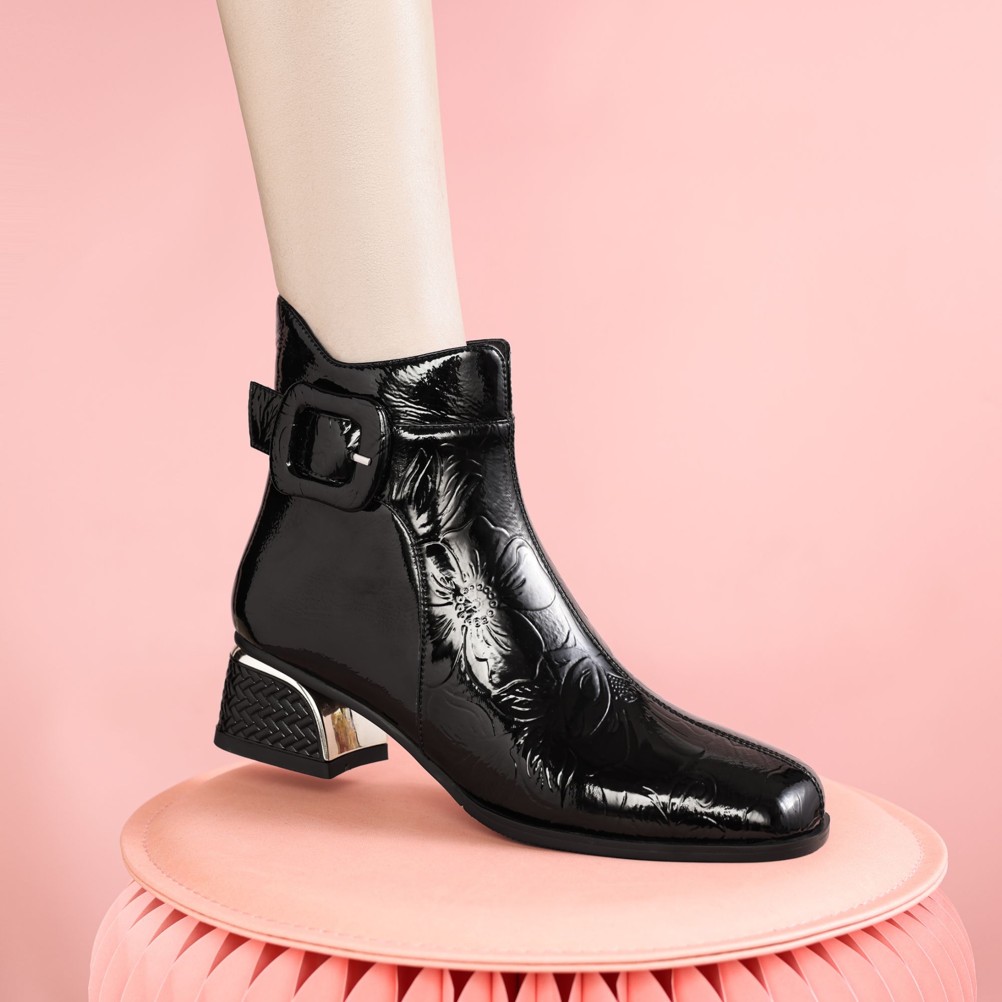 梵悦诗秋冬时尚百搭加绒保暖软底粗跟气质新款尖头漆皮短靴 HY168