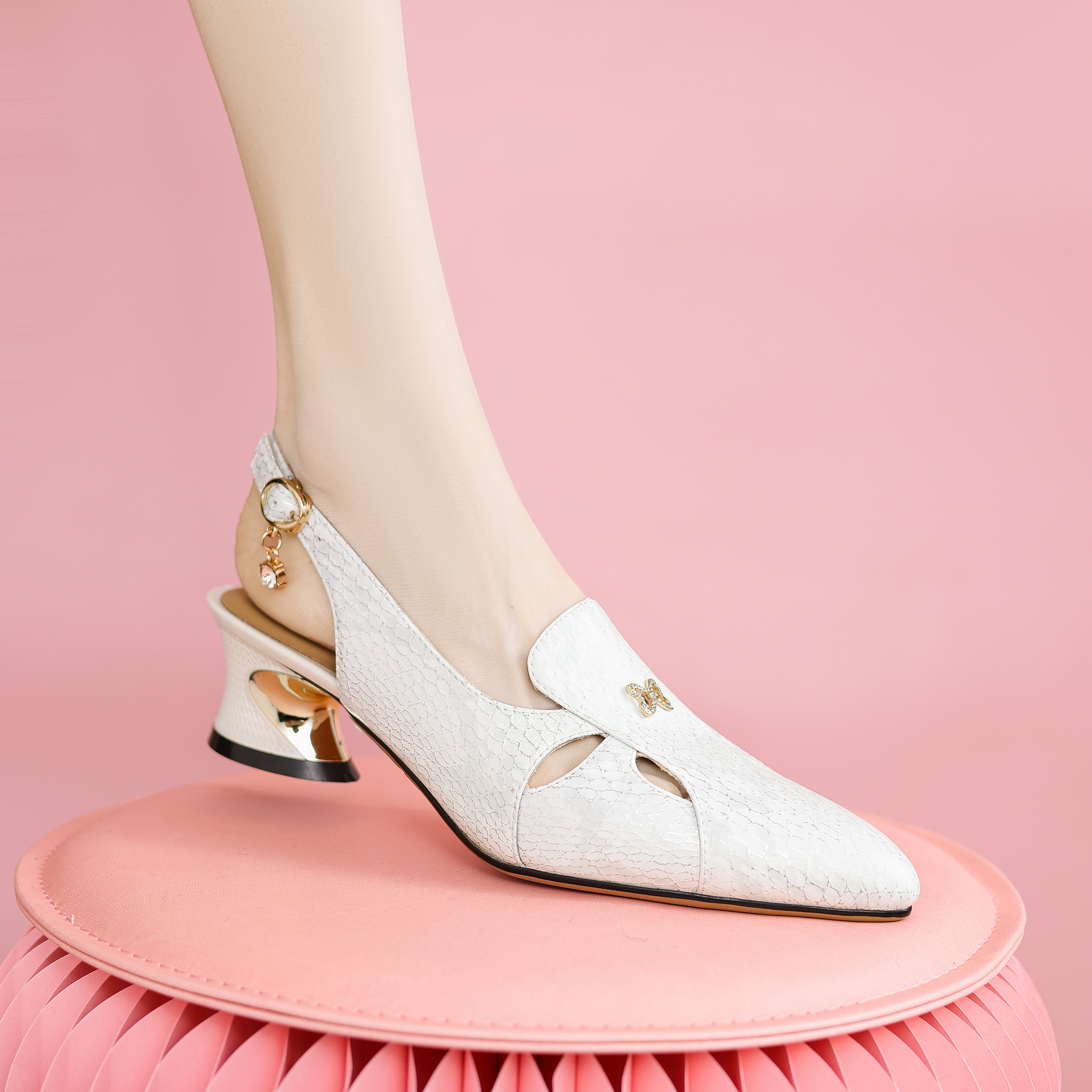 2024春夏新款女鞋镂空时尚单鞋凉鞋夏季真皮粗跟包头尖头x07-h62