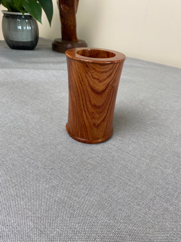 花梨木明式经典器型笔筒10公分好6公分直径