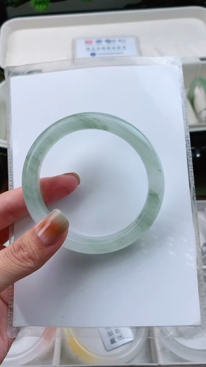 【闪购商品】石英质玉手镯未镶嵌58