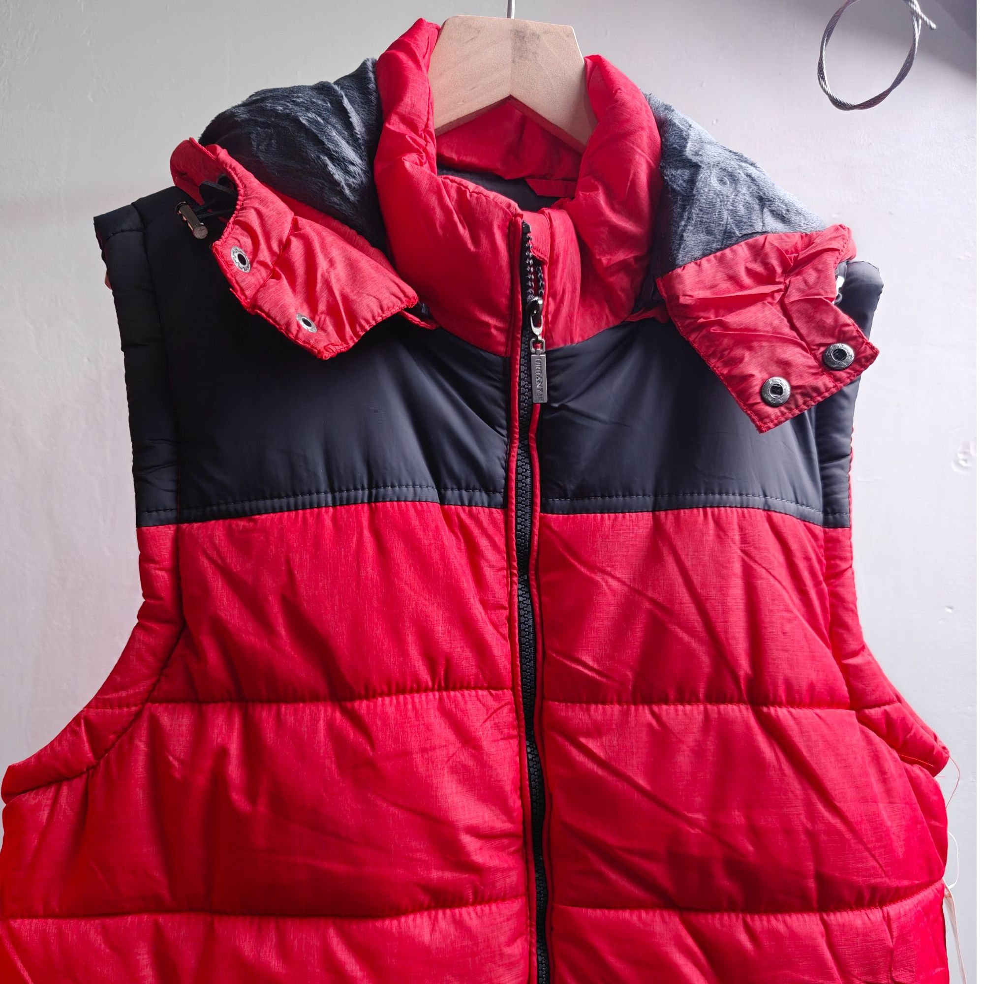 新款红色外贸情侣棉马甲秋冬带帽可卸棉马夹加厚背心大码外套坎肩