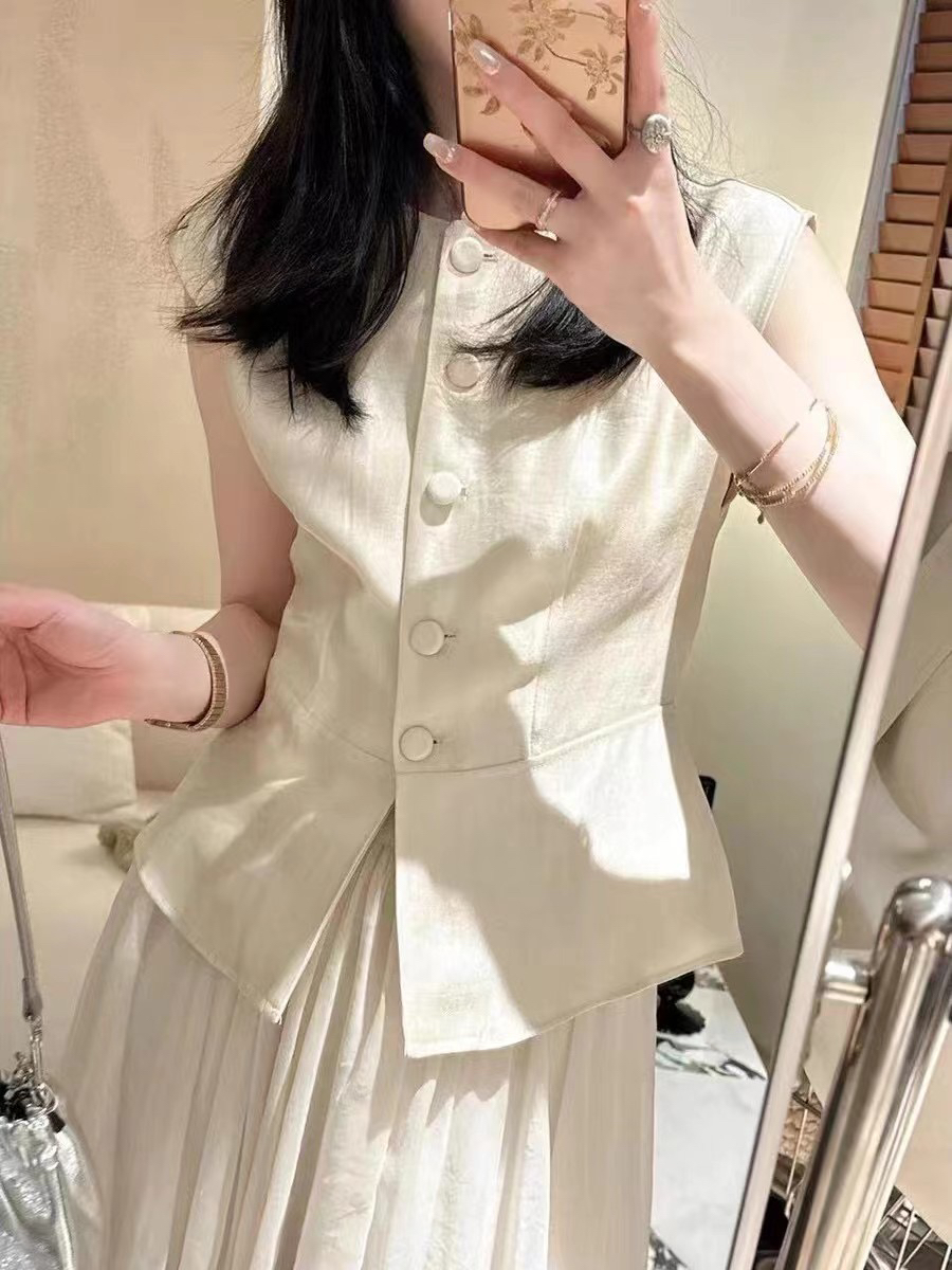 孤品清仓上衣西装短裤气质白色