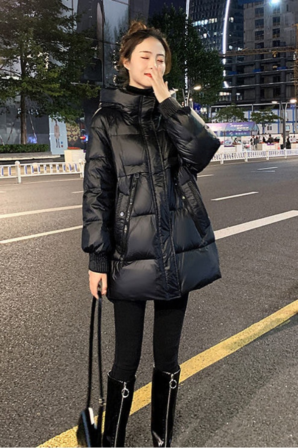 大码羽绒羽绒服女冬季200斤显瘦亮面免洗羽绒服胖mm韩版宽松