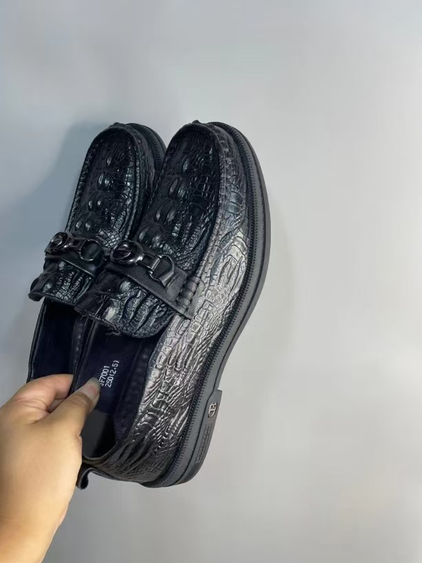 尚品新款男士休闲鞋7001