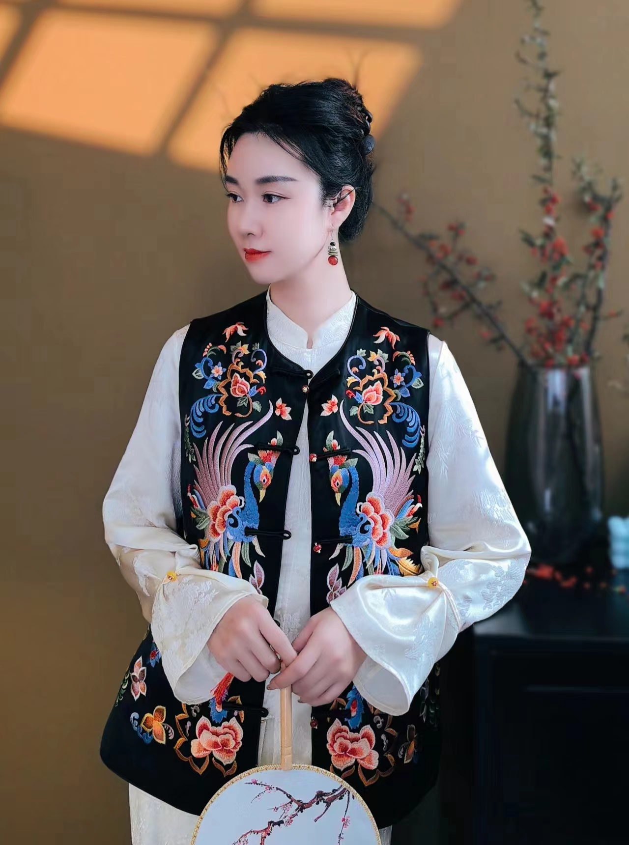 【凤凰】龙年新春限定款新中式国潮百万针重工刺绣醋酸缎中国风马甲