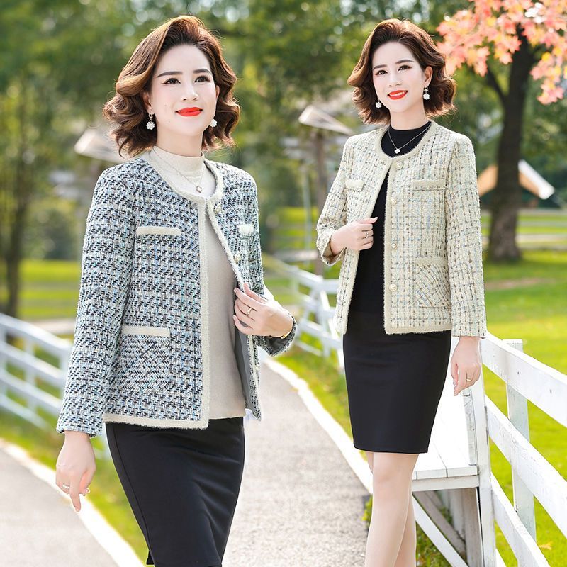 减龄妈妈秋装气质短款外套中年女装小香风上衣中老年春秋洋气开衫