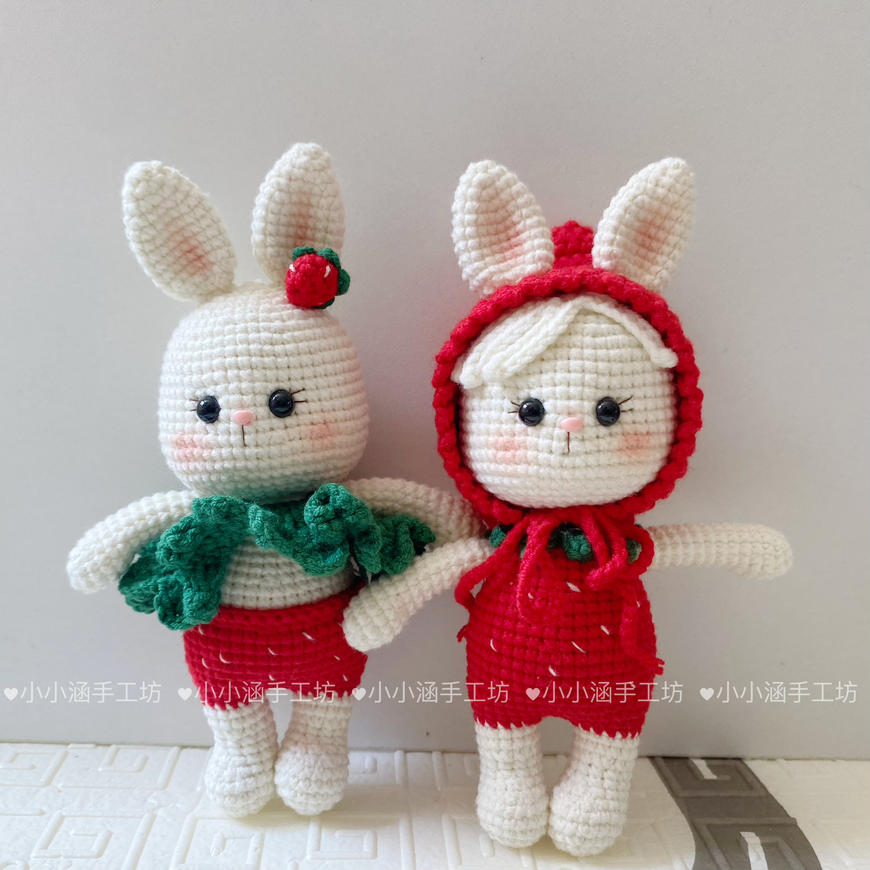 成品手工钩针编织草莓兔子姐妹花玩偶可爱毛线玩偶送女友闺蜜礼物