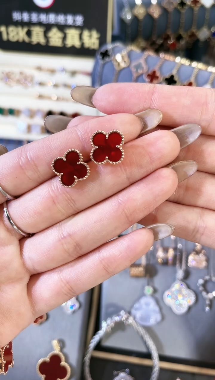 【闪购商品】玛瑙/玉髓耳钉18K金镶嵌18K玛瑙耳钉